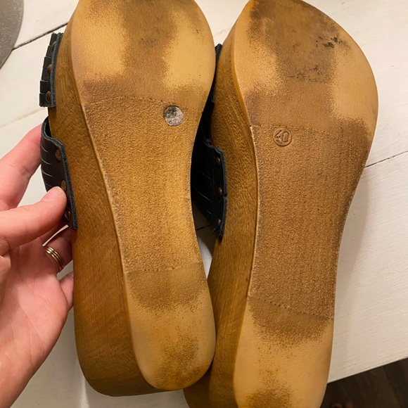 Seychelles • Italian Leather Wedge - Picture 7 of 11